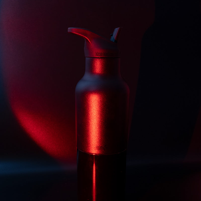 20oz-rise-classic-may-the-4th-s6 20oz_rise_classic_may_the_fourth_starwars_black_bottle_redglow_square.jpg