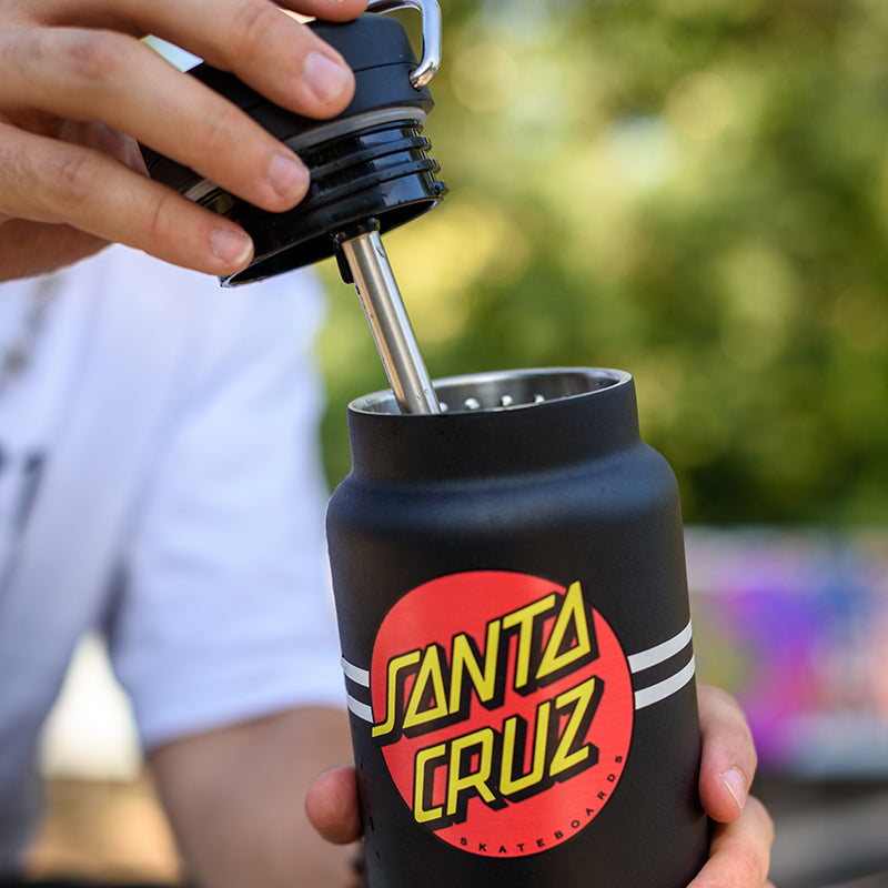 32oz-tkwide-with-twist-cap-santa-cruz-l1 32oz_tkwide_twist_water_bottle_santacruz_dot_lidoff_square.jpg