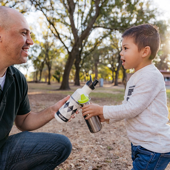 classic-kid-sippy-cap-c0 K12CNSIPPY-BS-sippy_cap_dad_lifestyle.jpg