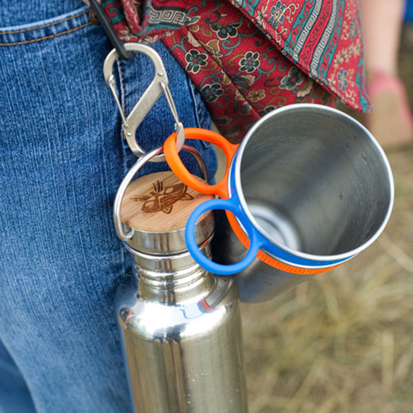 steel-s-biner-3-g4 carabiner_steel_clip_bottle_lifestyle_f9a2dad1-cd06-4894-b3ff-13476b2b5a87.jpg