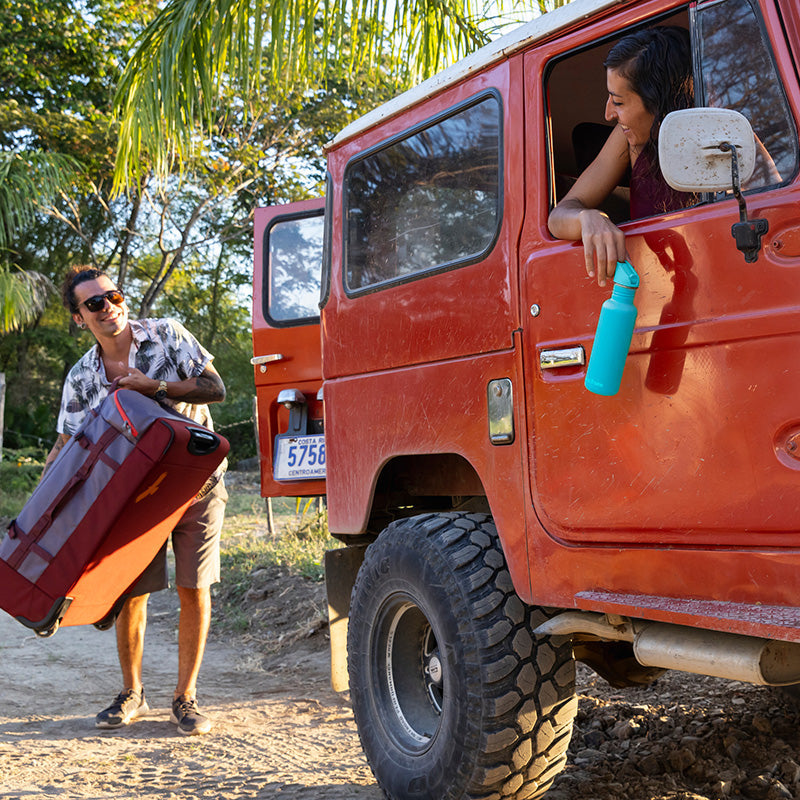 18oz-classic-with-flip-seal-sport-cap-h7 classic_18oz_flip_seal_baltic_jeep_packing_window_square.jpg