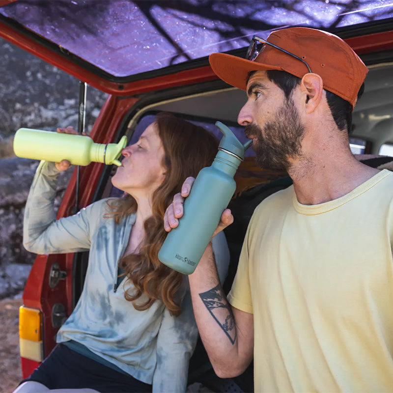 classic-flip-seal-sport-cap-no-straw-t3 classic_27oz_flip_seal_couple_tailgate_tip-sip_square.jpg