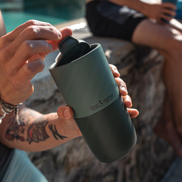 flip-lid-w4 rise_flip_lid_small_tumbler_open.jpg