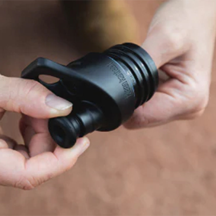 classic-sport-cap-g3 sport_cap_maintenance_kit_pull_valve_out_lifestyle.jpg