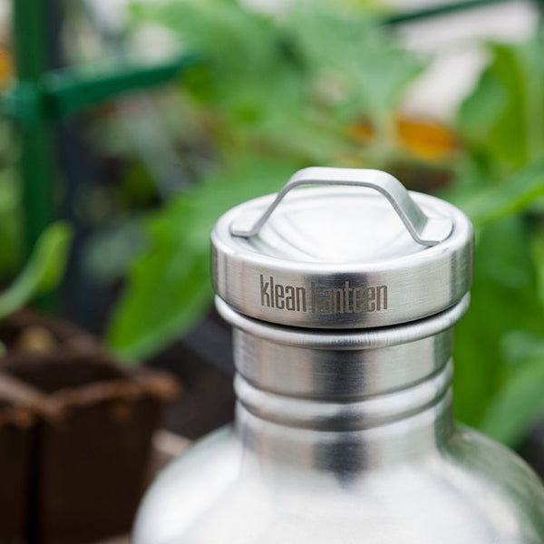 classic-steel-loop-cap-q5 stainless_cap_garden_lifestyle.jpg